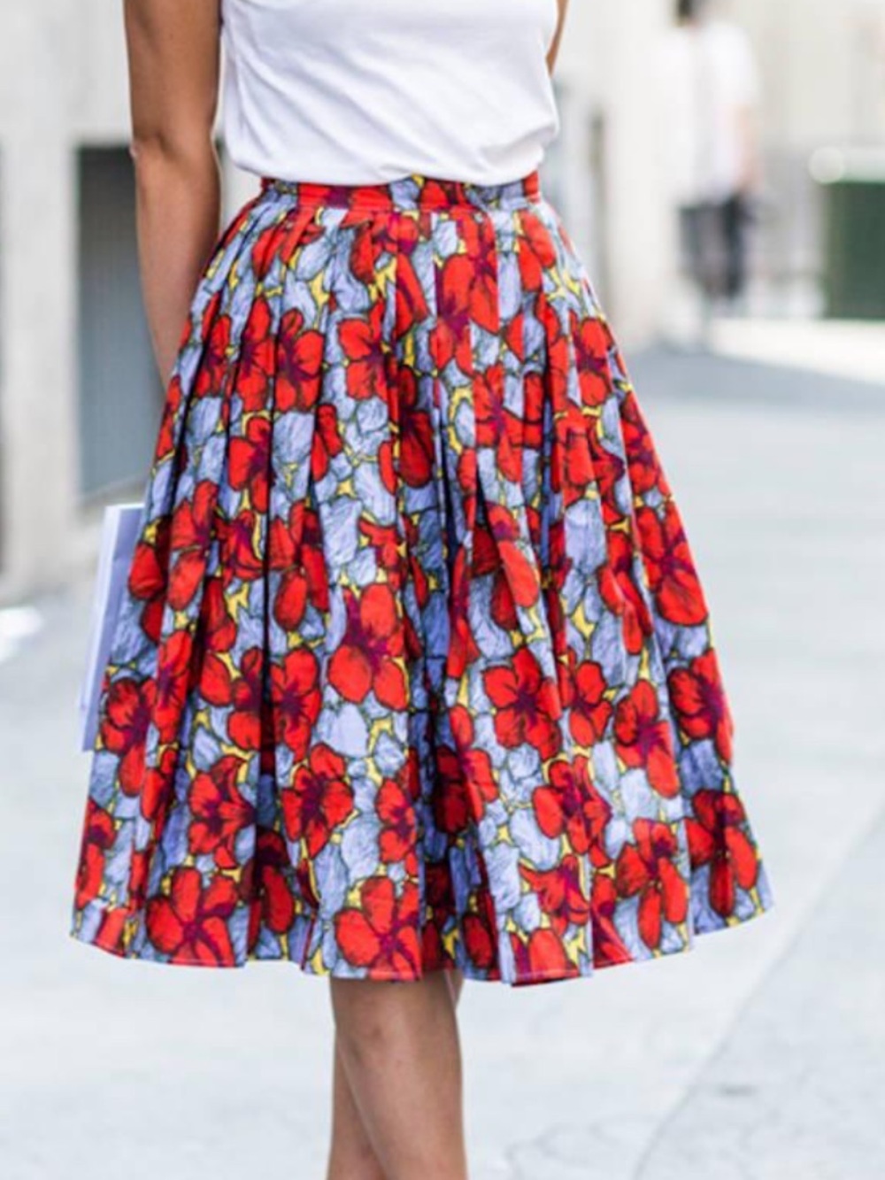 H&M Red Floral Pleated Midi Skirt Knee Length A-Line Print Size 6